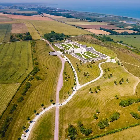 Chateau Cote De Nacre Ver-sur-Mer