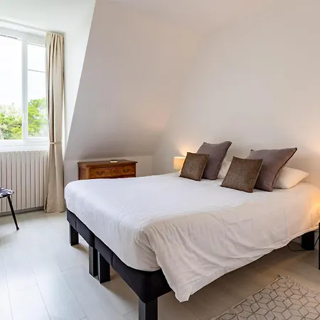 Chateau Cote De Nacre Апартаменты *